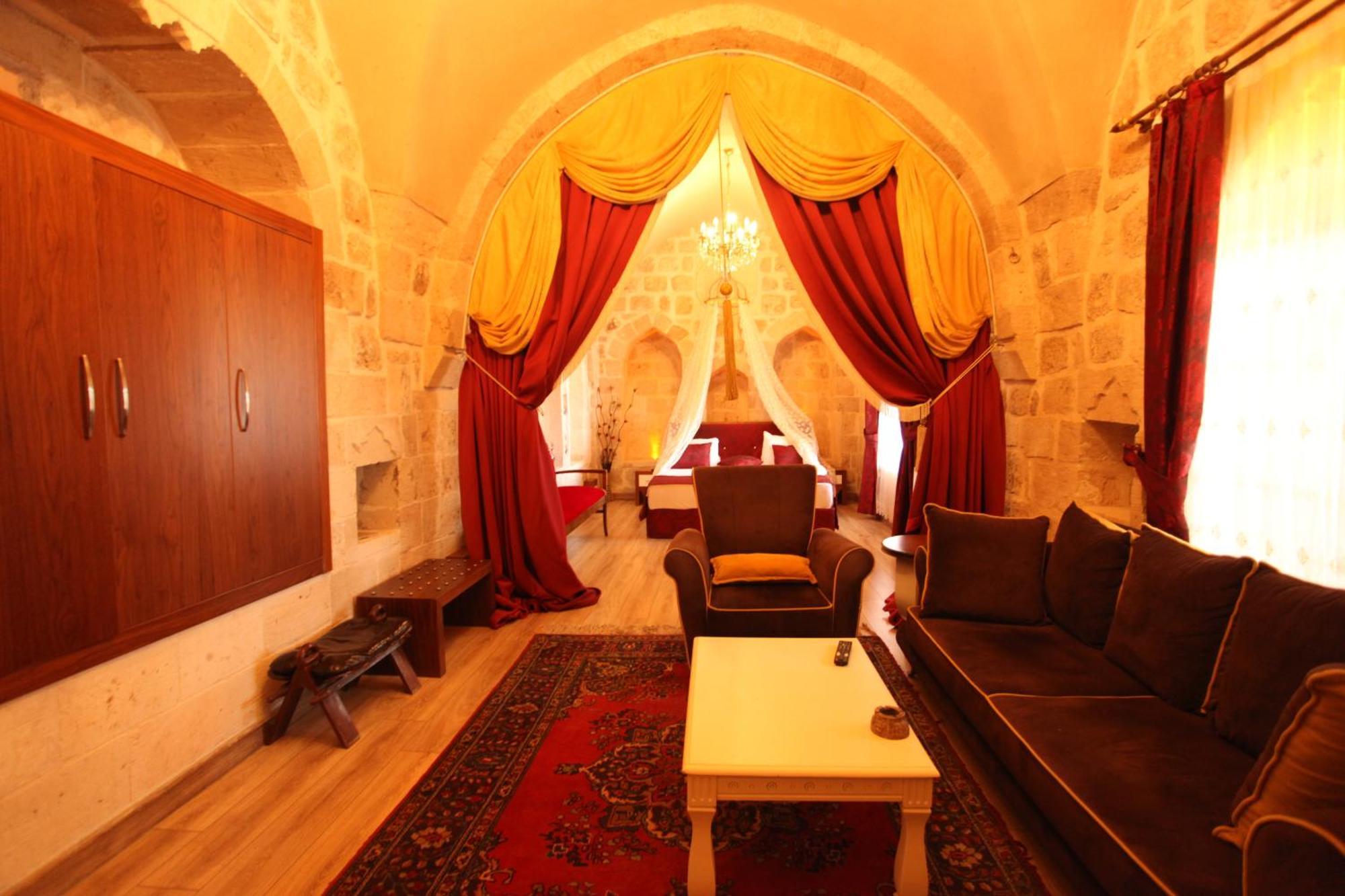 Tughan Hotel Mardin Exterior photo